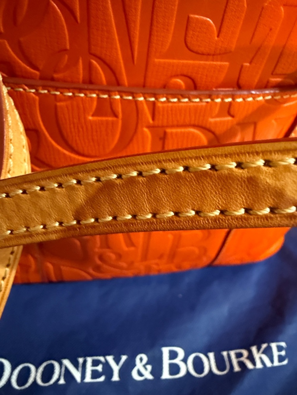 vintage Dooney & Bourke Retro Embossed Graffica GUC - Picture 9 of 15
